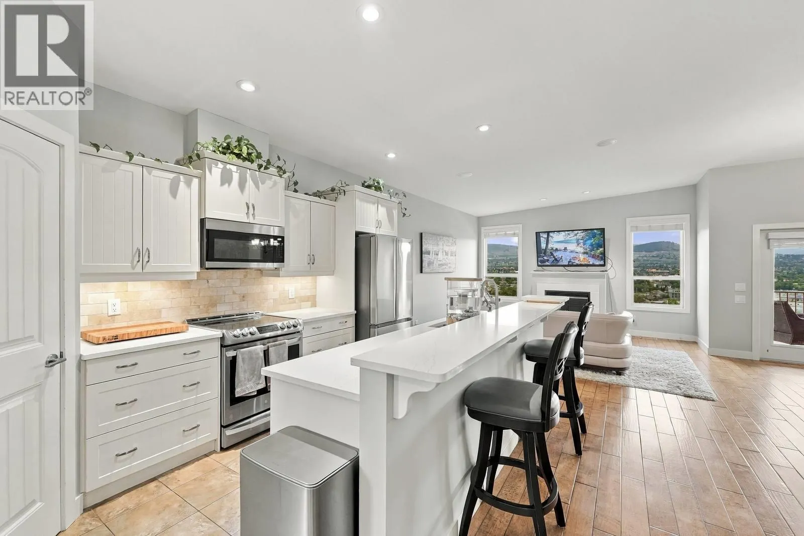 2421 Glacier Court Unit# 6