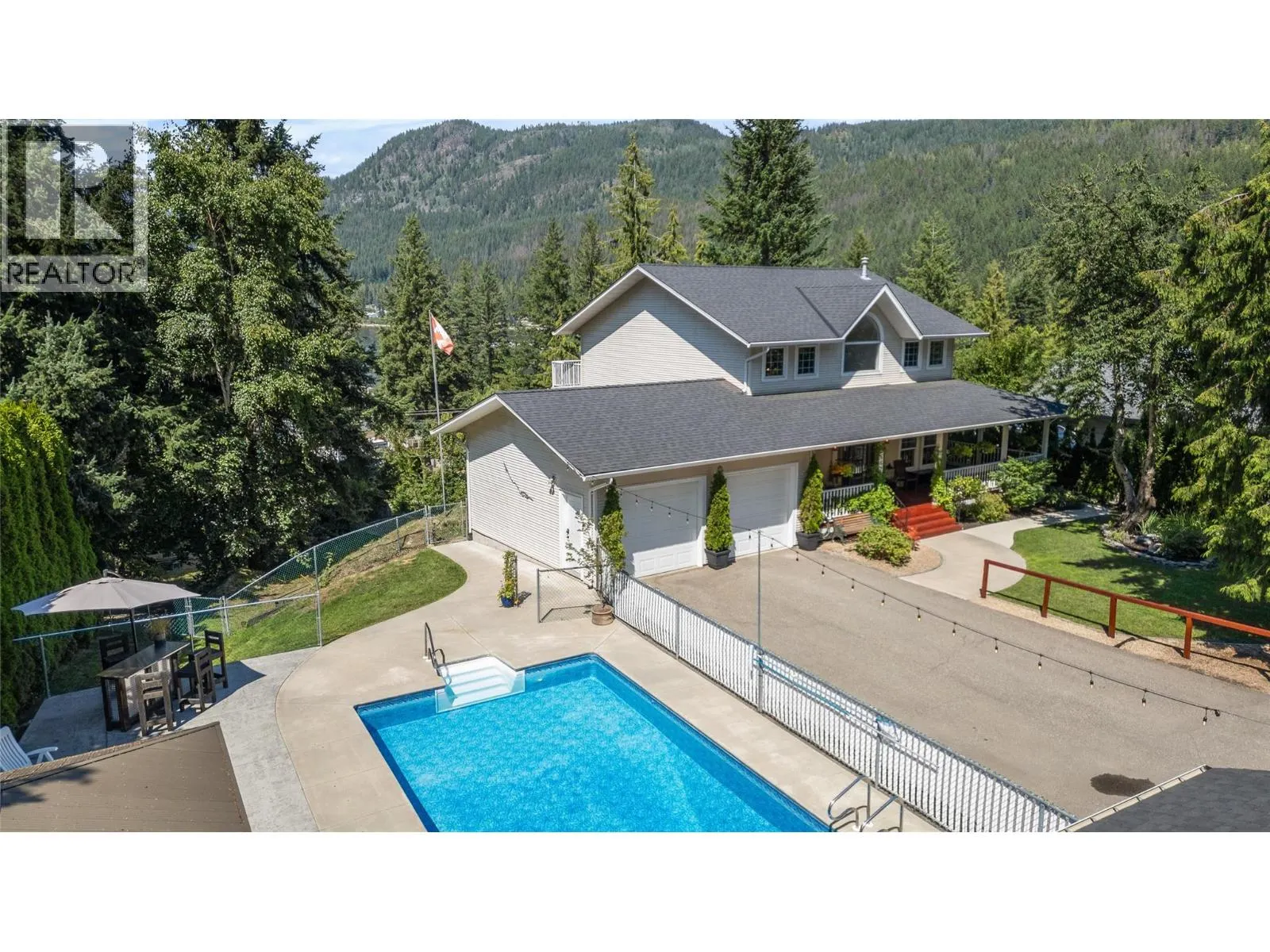 2662 Blind Bay Road