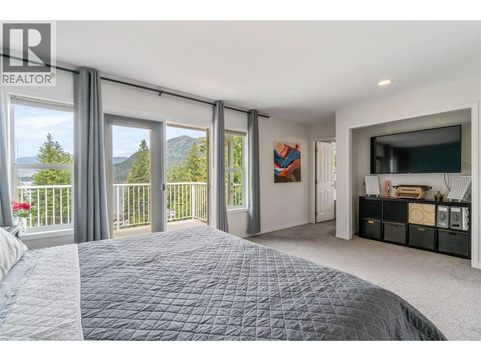 2662 Blind Bay Road