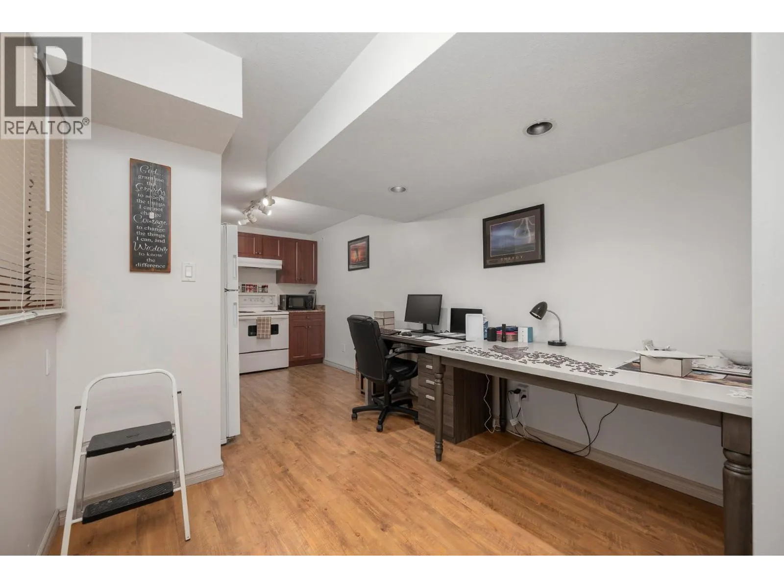 1604 39A Avenue