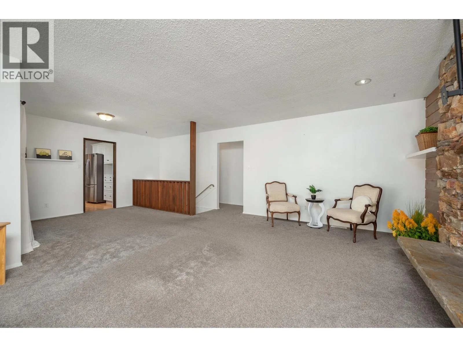 1604 39A Avenue