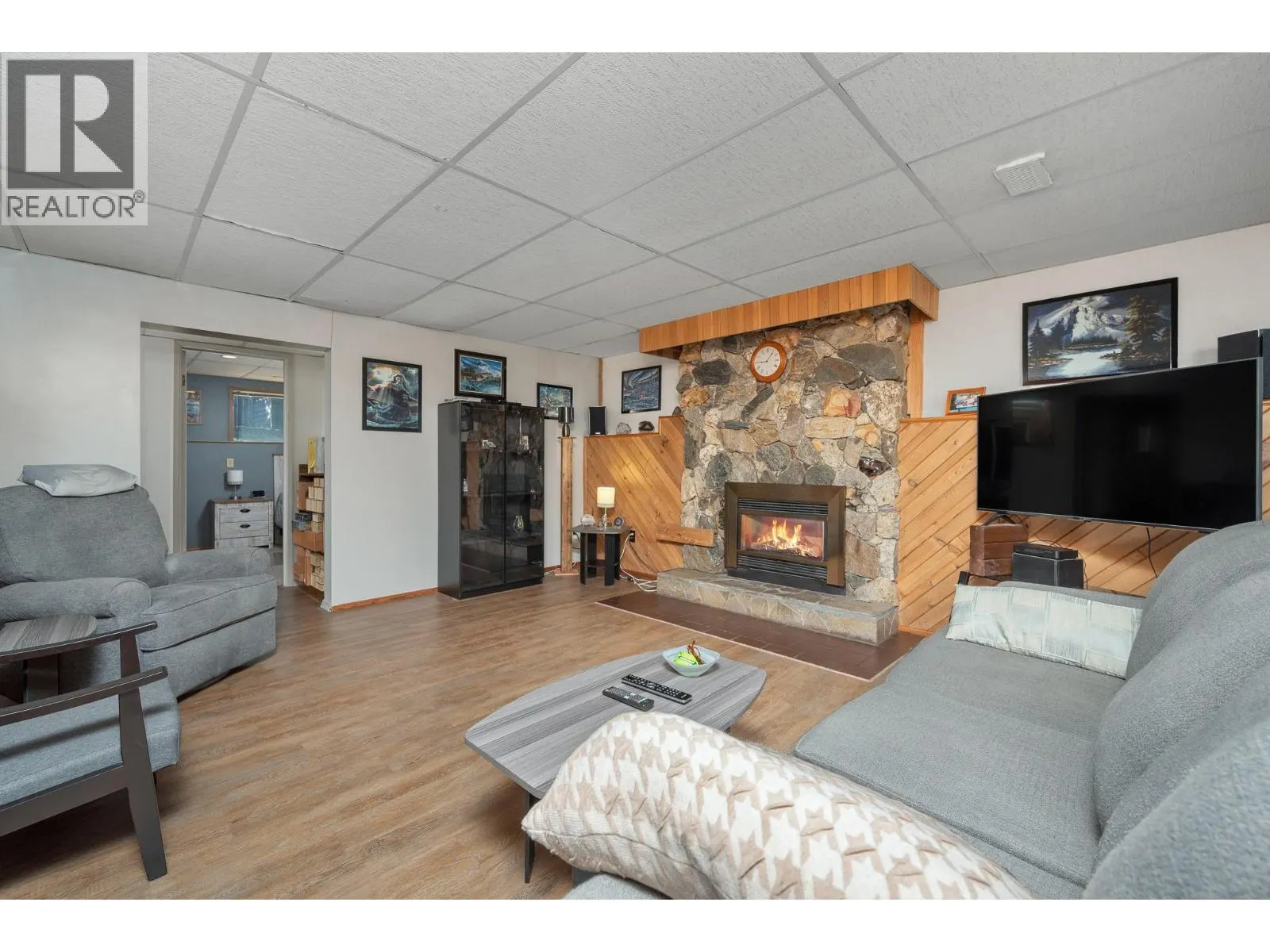 1604 39A Avenue