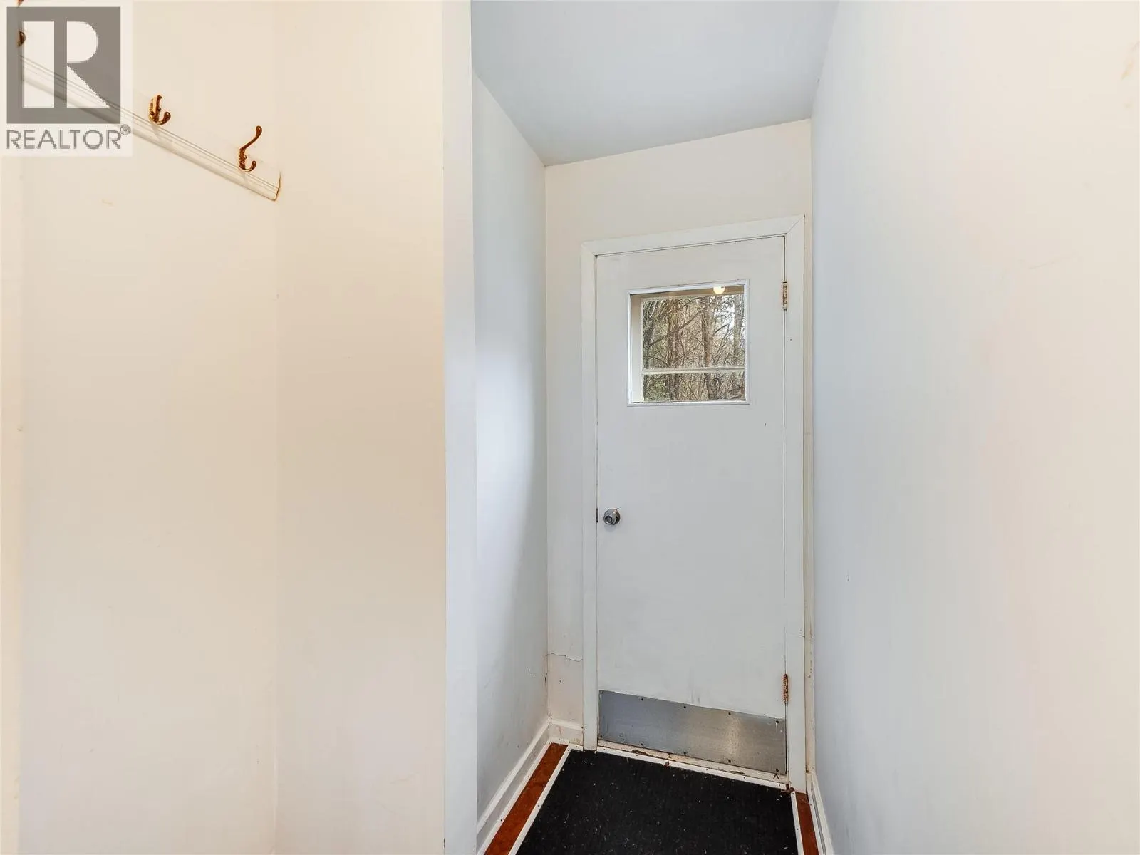 1802 Perrier Road