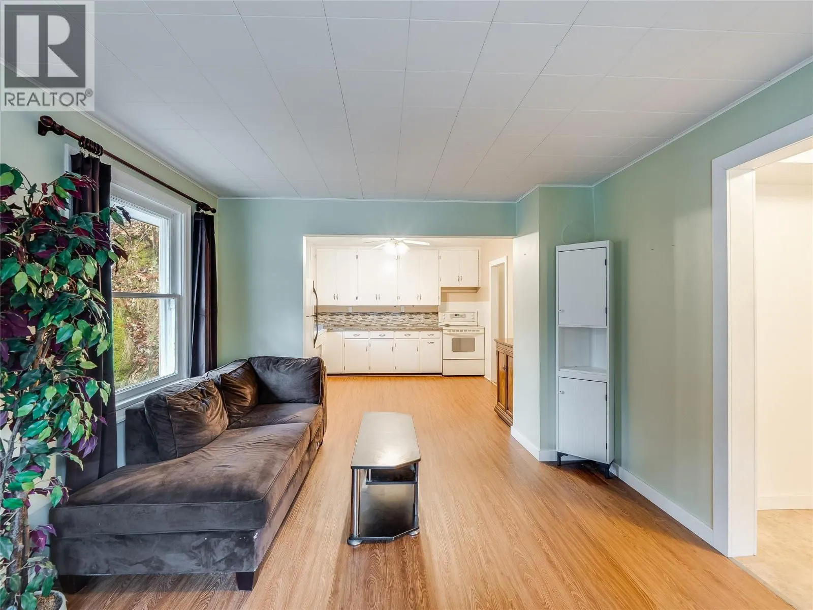 1802 Perrier Road