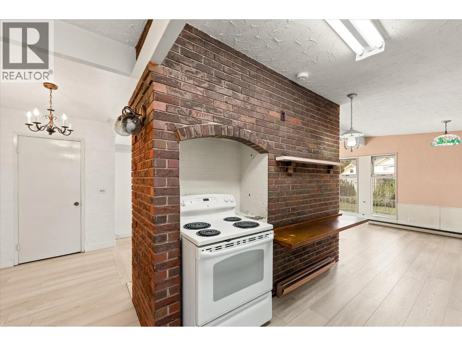 4583 Bonjou Road