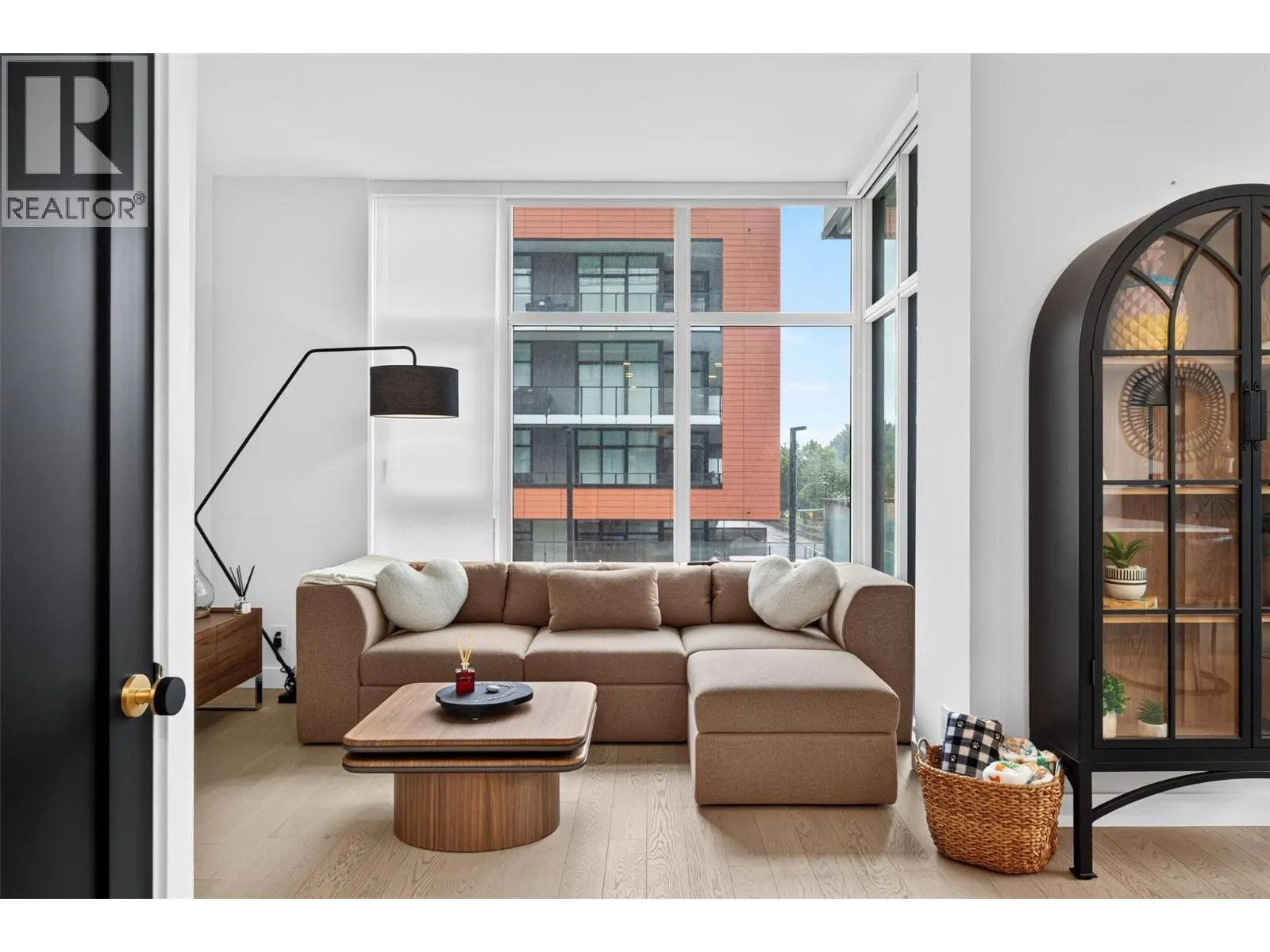 3389 Lakeshore Road Unit# 315