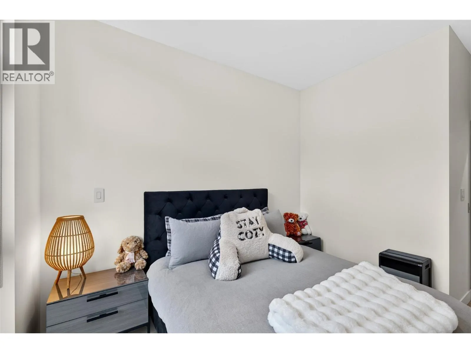 3389 Lakeshore Road Unit# 315