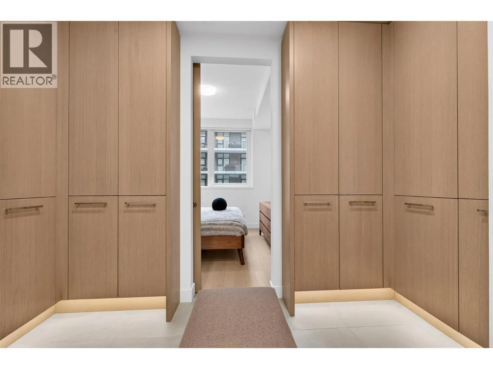 3389 Lakeshore Road Unit# 315