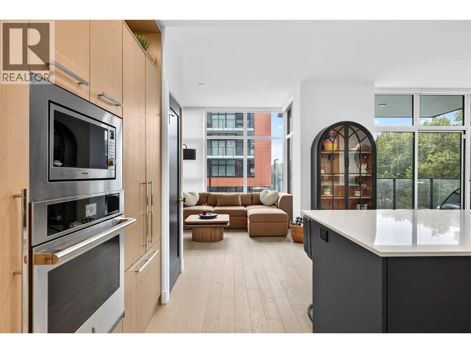 3389 Lakeshore Road Unit# 315