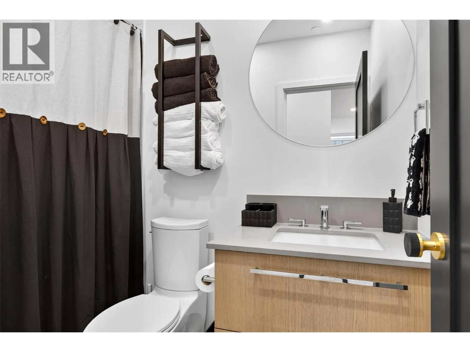 3389 Lakeshore Road Unit# 315