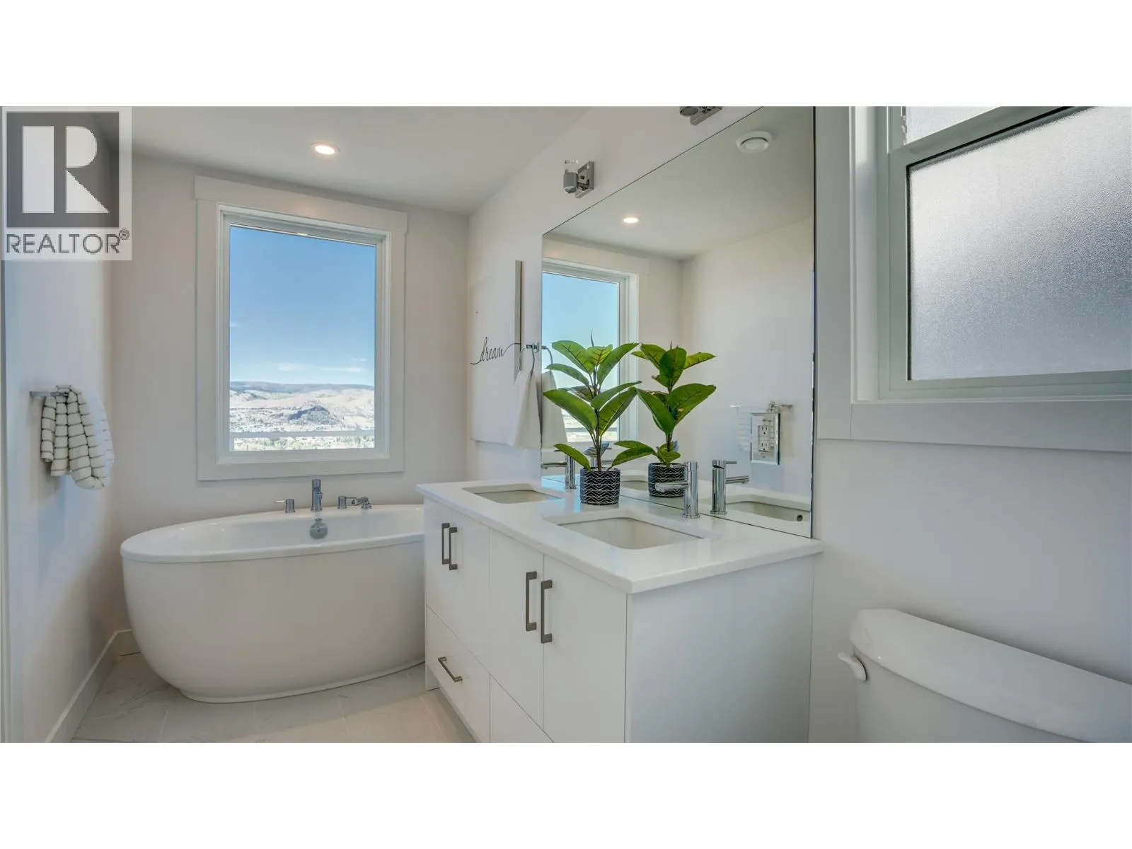 1050 Mt Revelstoke Place Unit# 2
