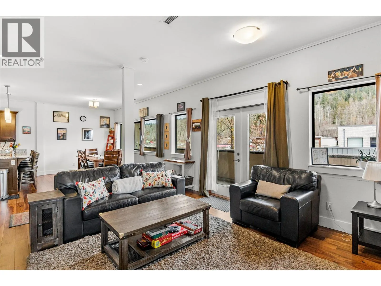 309 1 Street W Unit# 301