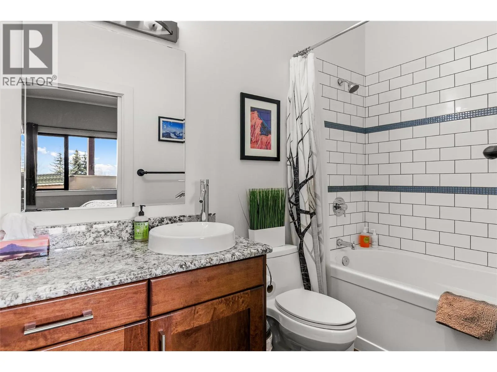309 1 Street W Unit# 301