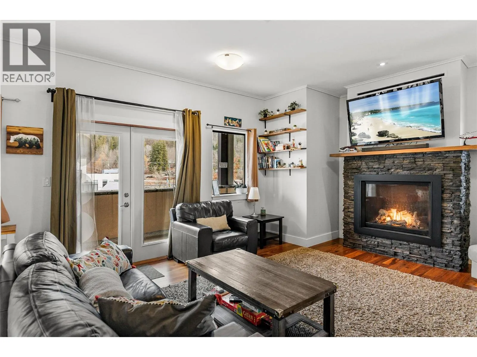 309 1 Street W Unit# 301