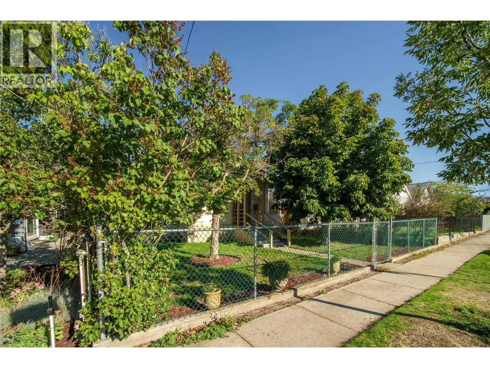 574 Van Horne Street