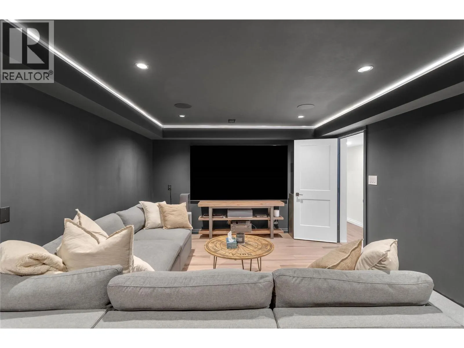 1113 Mt Fosthall Drive