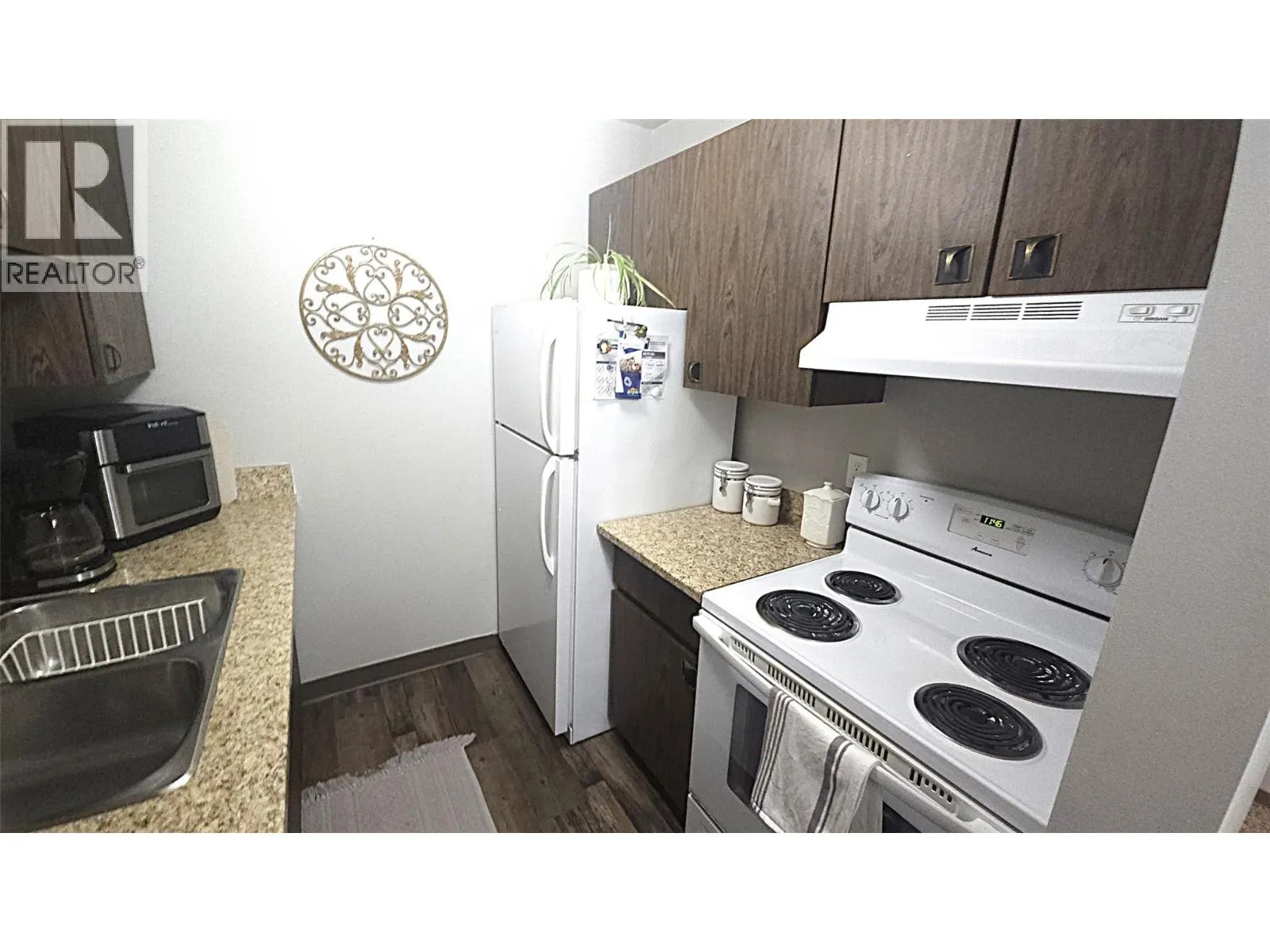 1560 Summit Drive Unit# 335