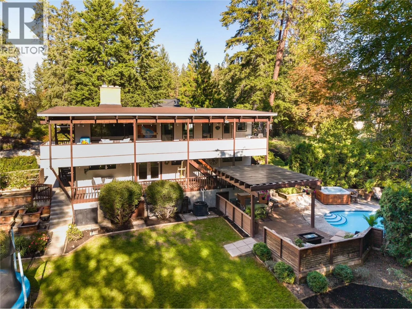 2475 Dunsmuir Road