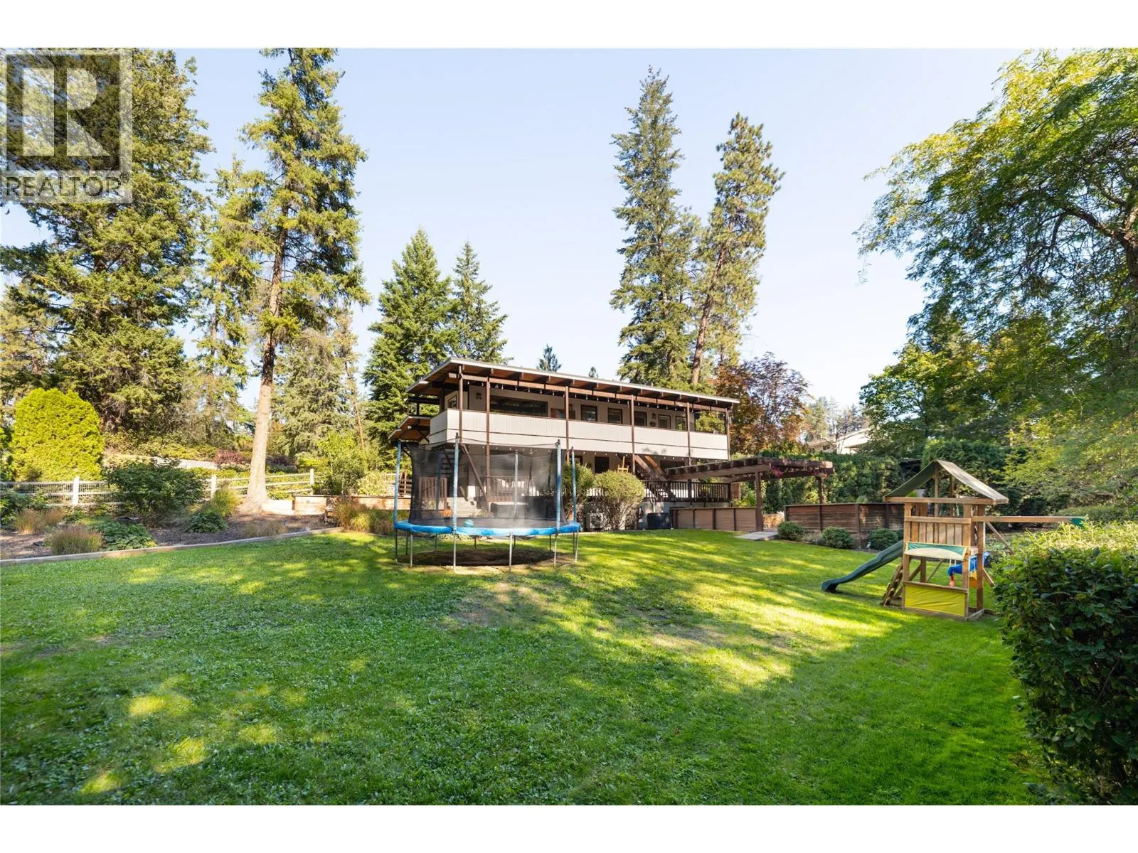 2475 Dunsmuir Road