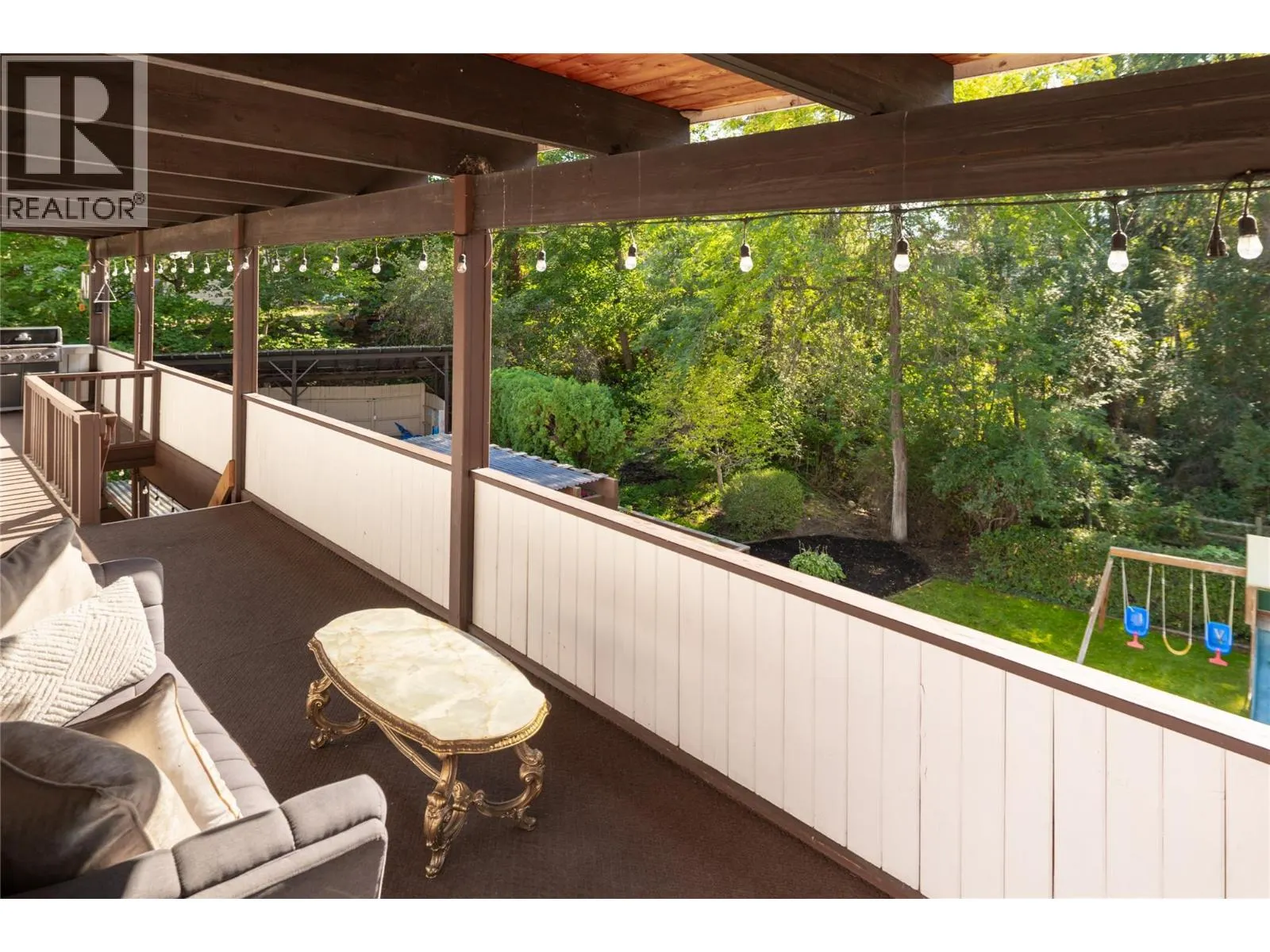 2475 Dunsmuir Road
