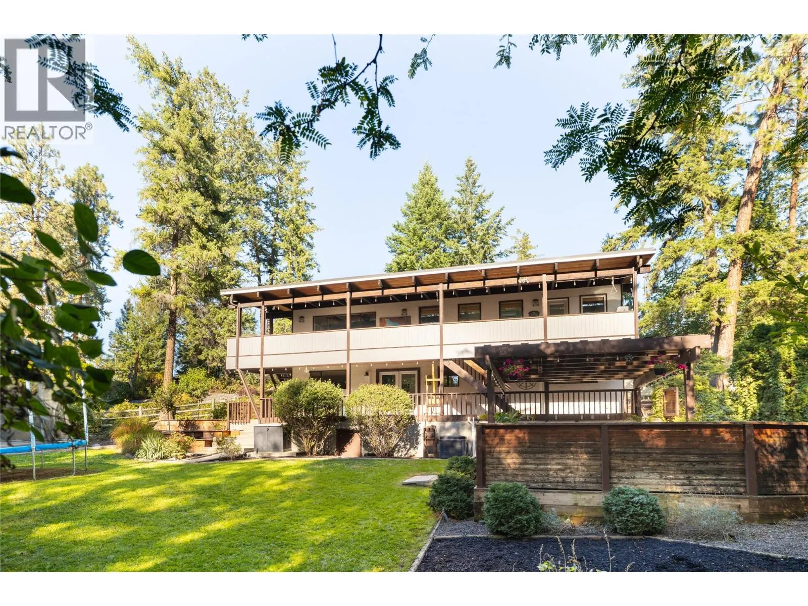 2475 Dunsmuir Road