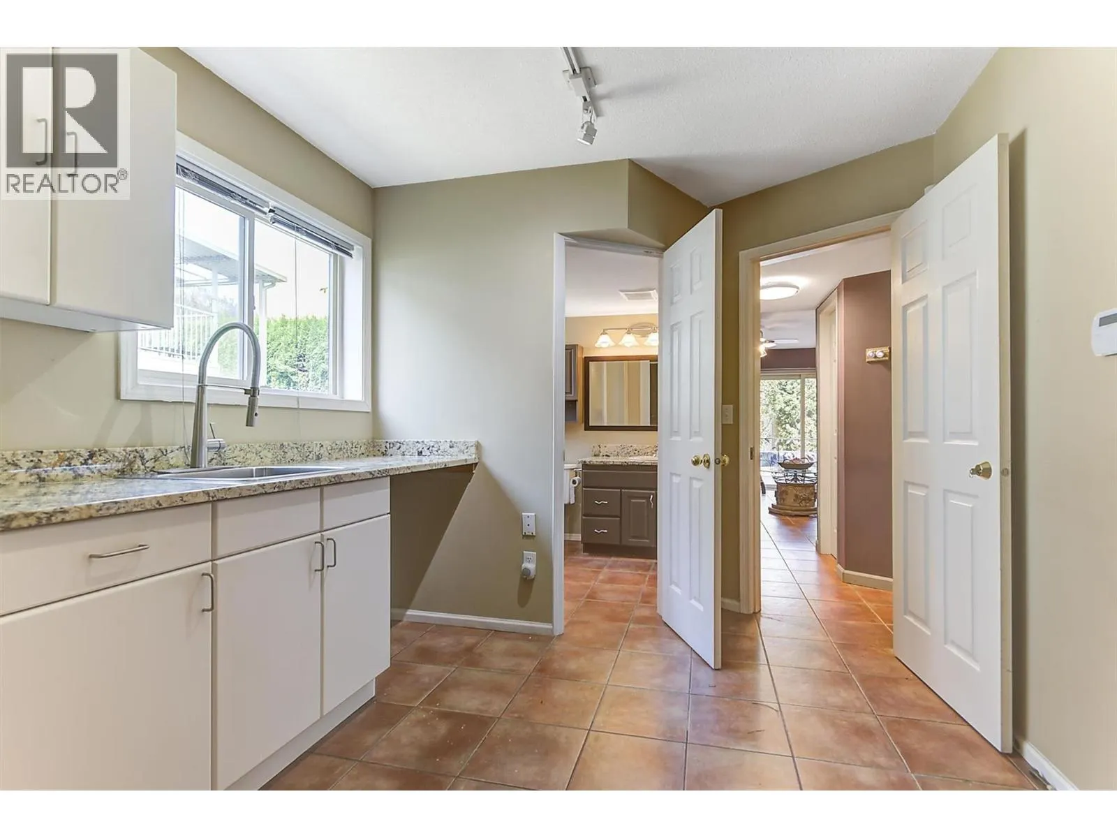 1852 Crossglen Court