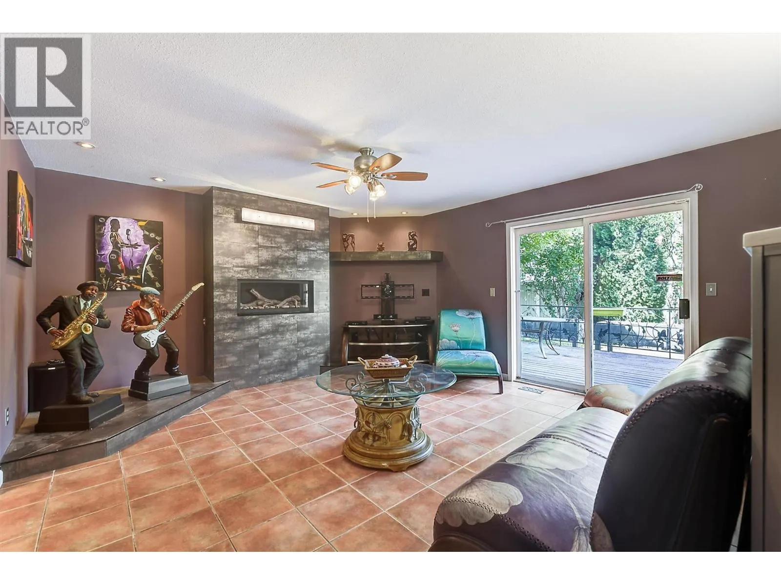 1852 Crossglen Court