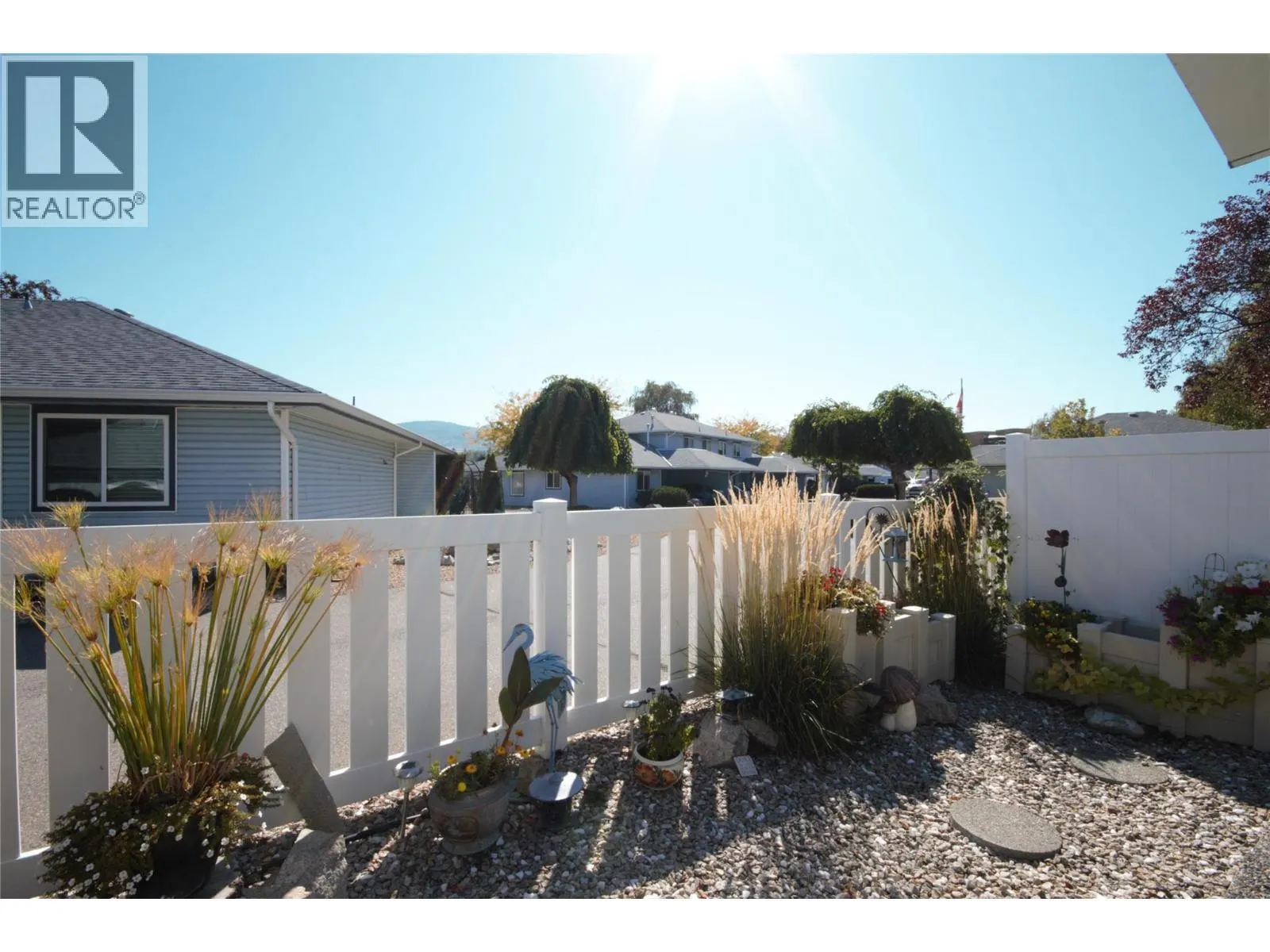 6446 MEADOWS Drive Unit# 14