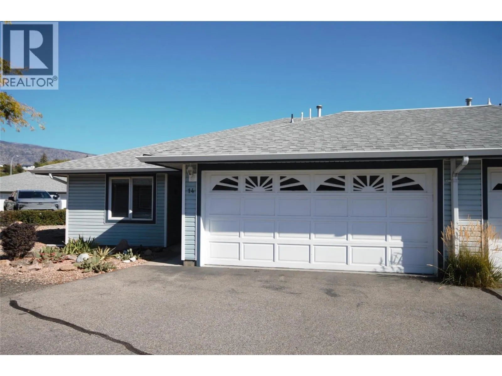 6446 MEADOWS Drive Unit# 14