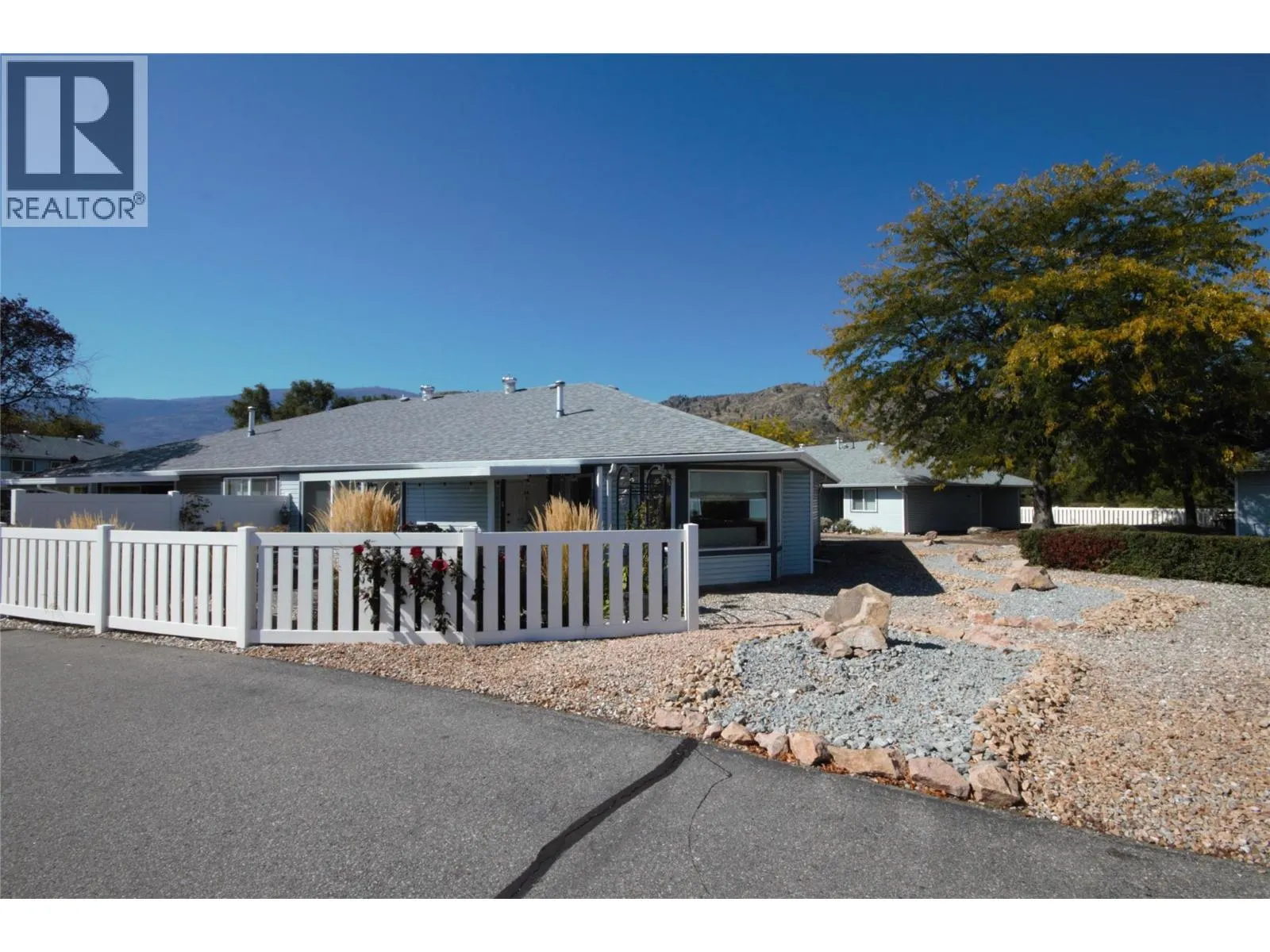6446 MEADOWS Drive Unit# 14