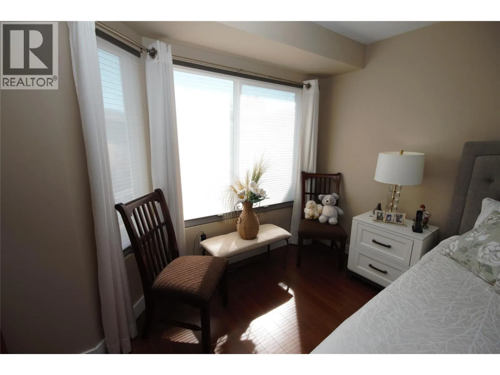 6446 MEADOWS Drive Unit# 14