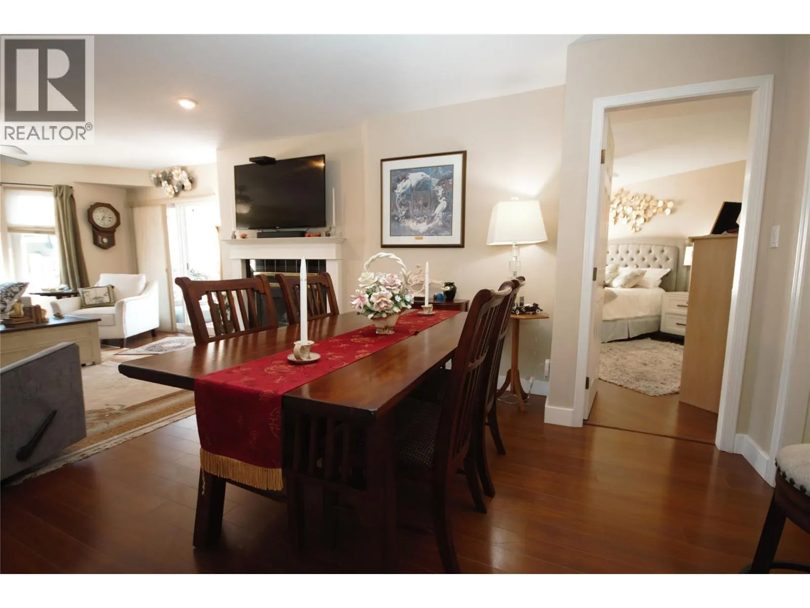 6446 MEADOWS Drive Unit# 14