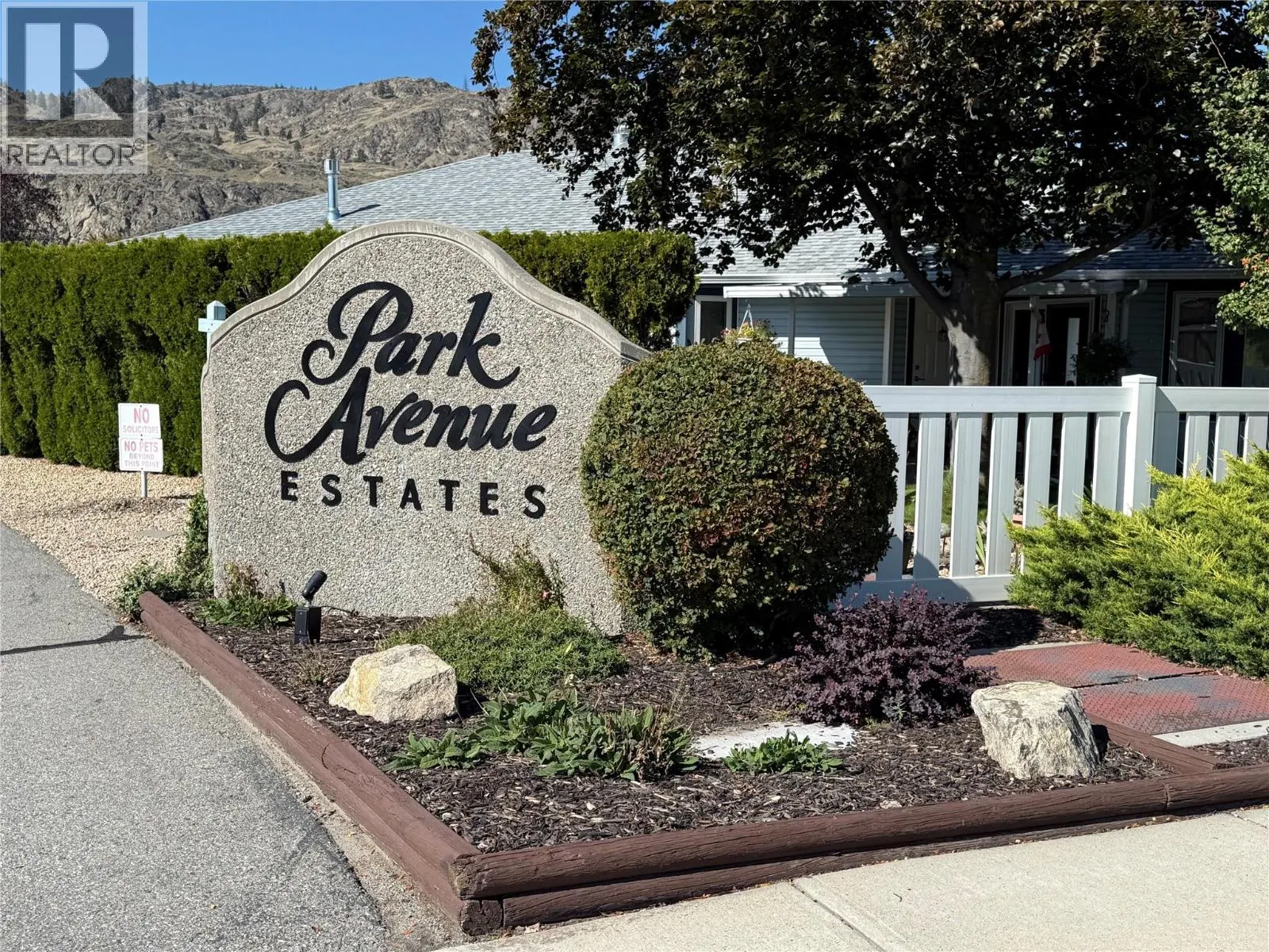6446 MEADOWS Drive Unit# 14