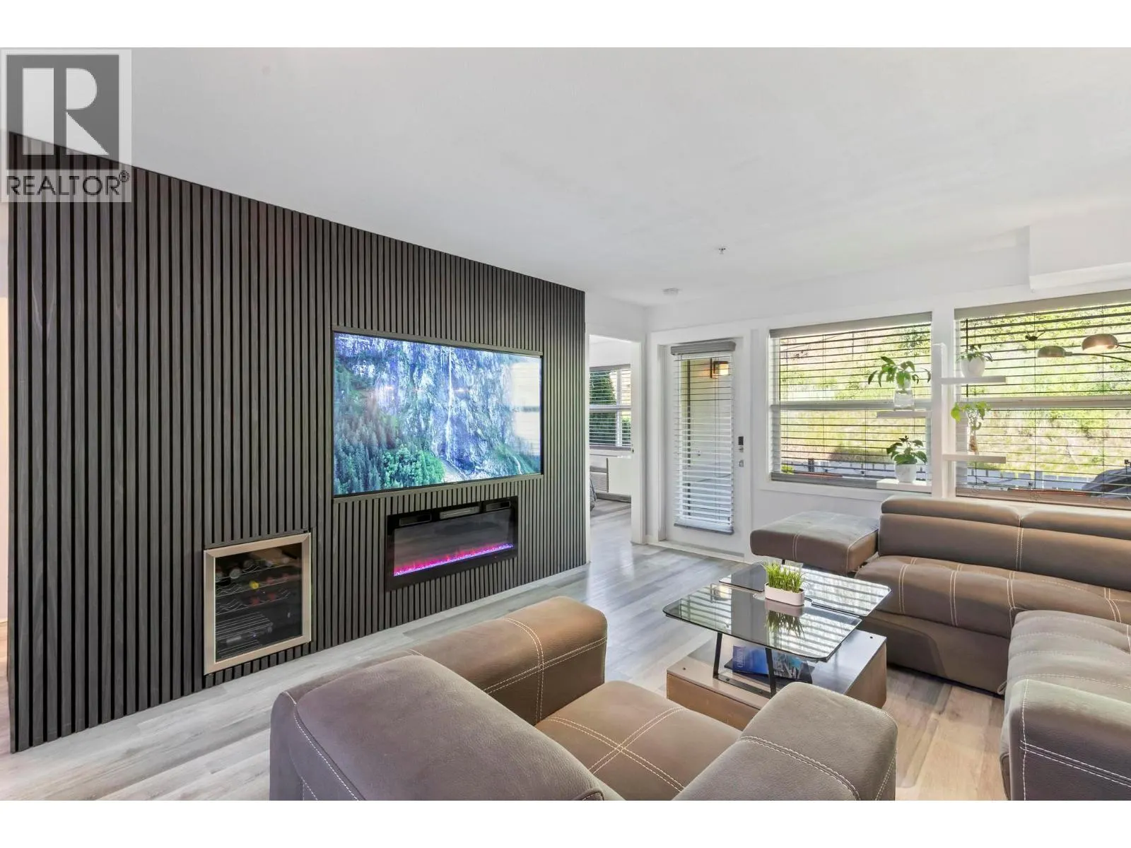 1479 Glenmore Road N Unit# 214