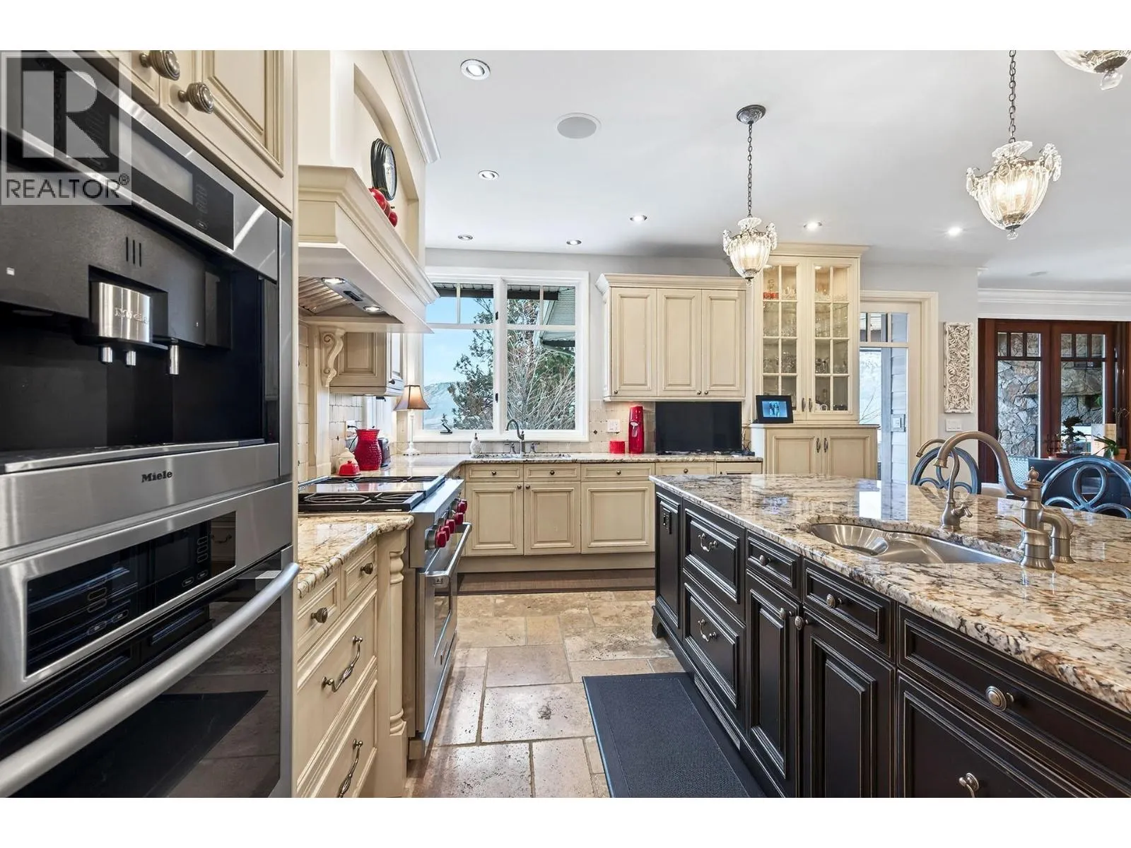 3080 Kicking Horse Drive