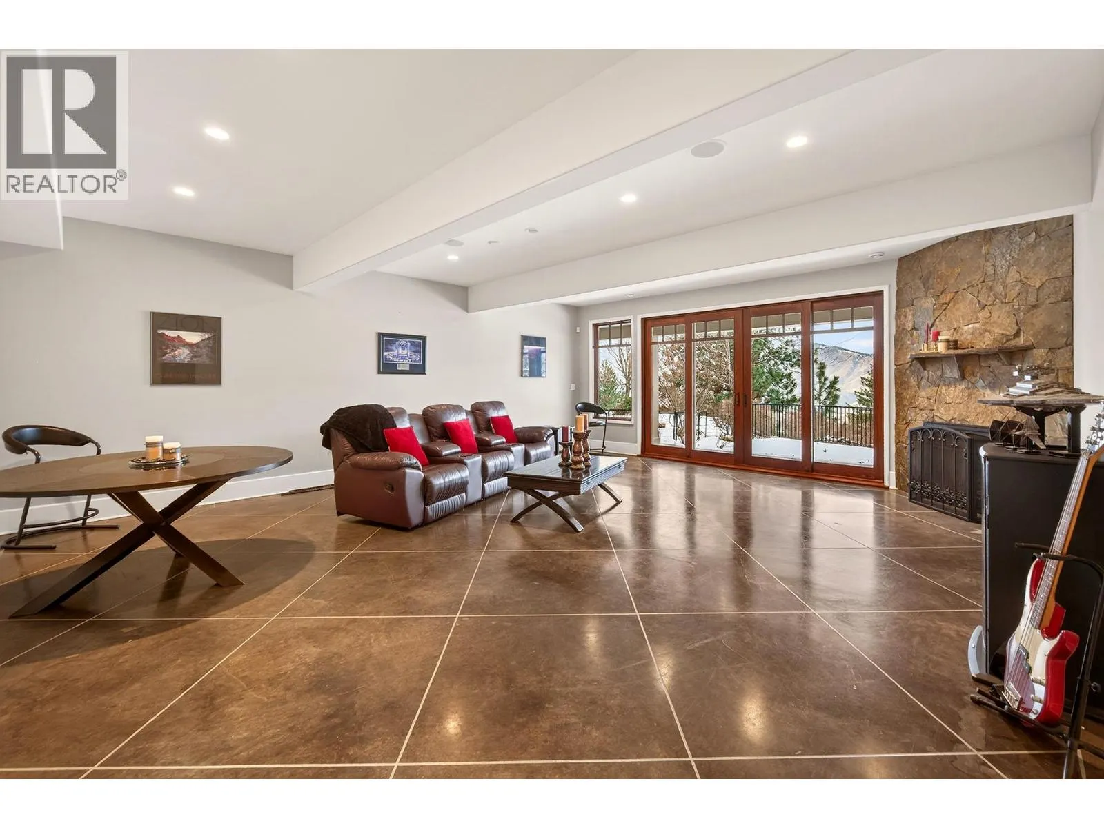 3080 Kicking Horse Drive