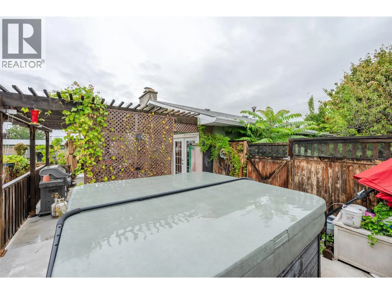 902 Maccleave Avenue