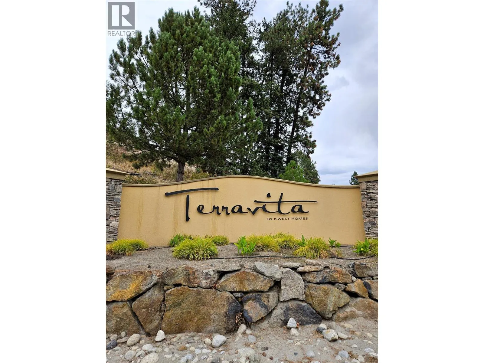 2780 Auburn Road Unit# 203