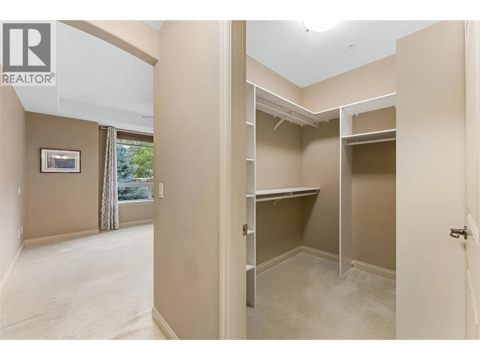 2780 Auburn Road Unit# 203