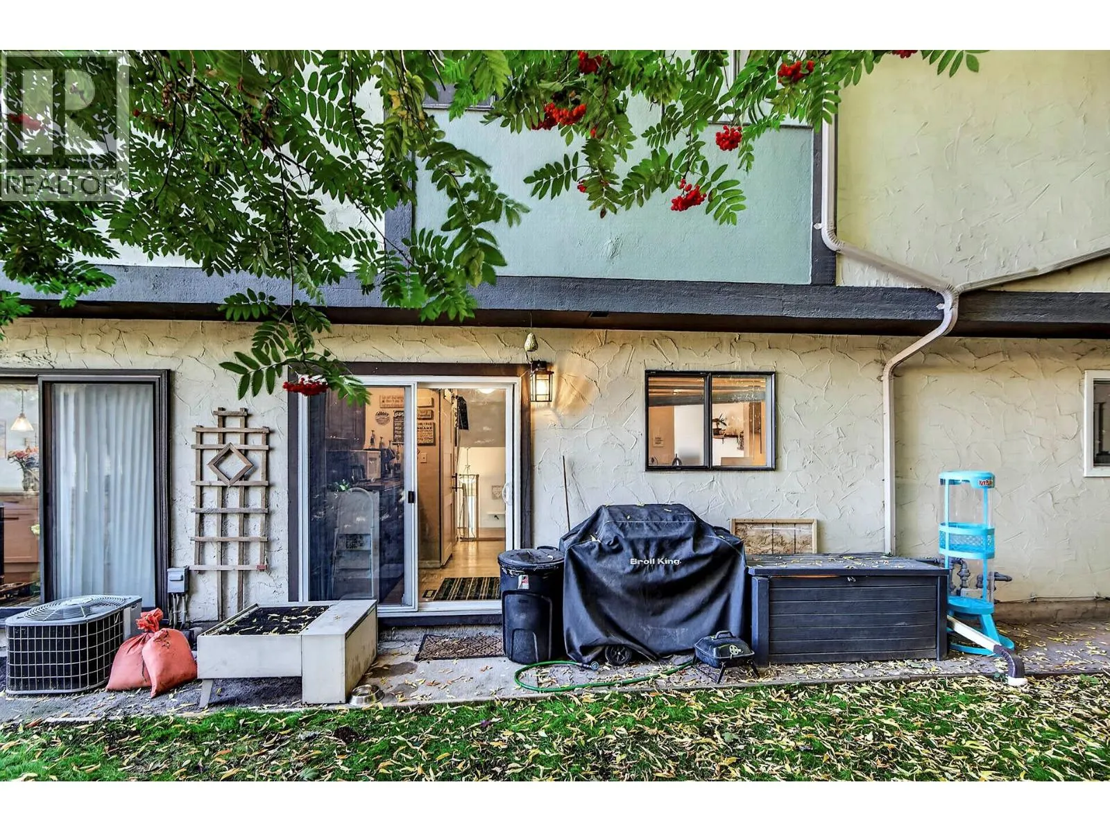 1469 SPRINGHILL Drive Unit# 38