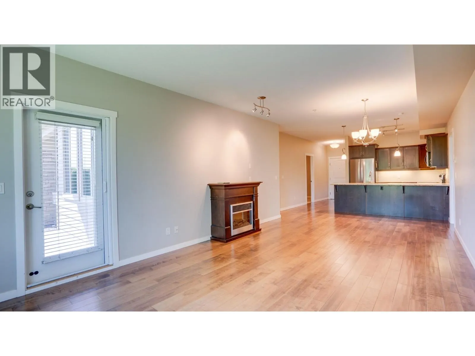 3735 Casorso Road Unit# 105