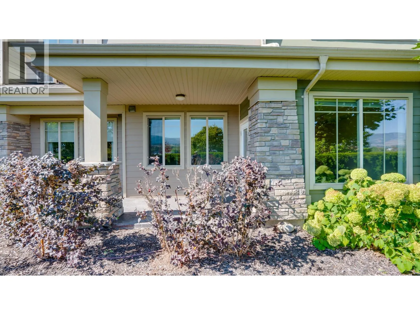 3735 Casorso Road Unit# 105