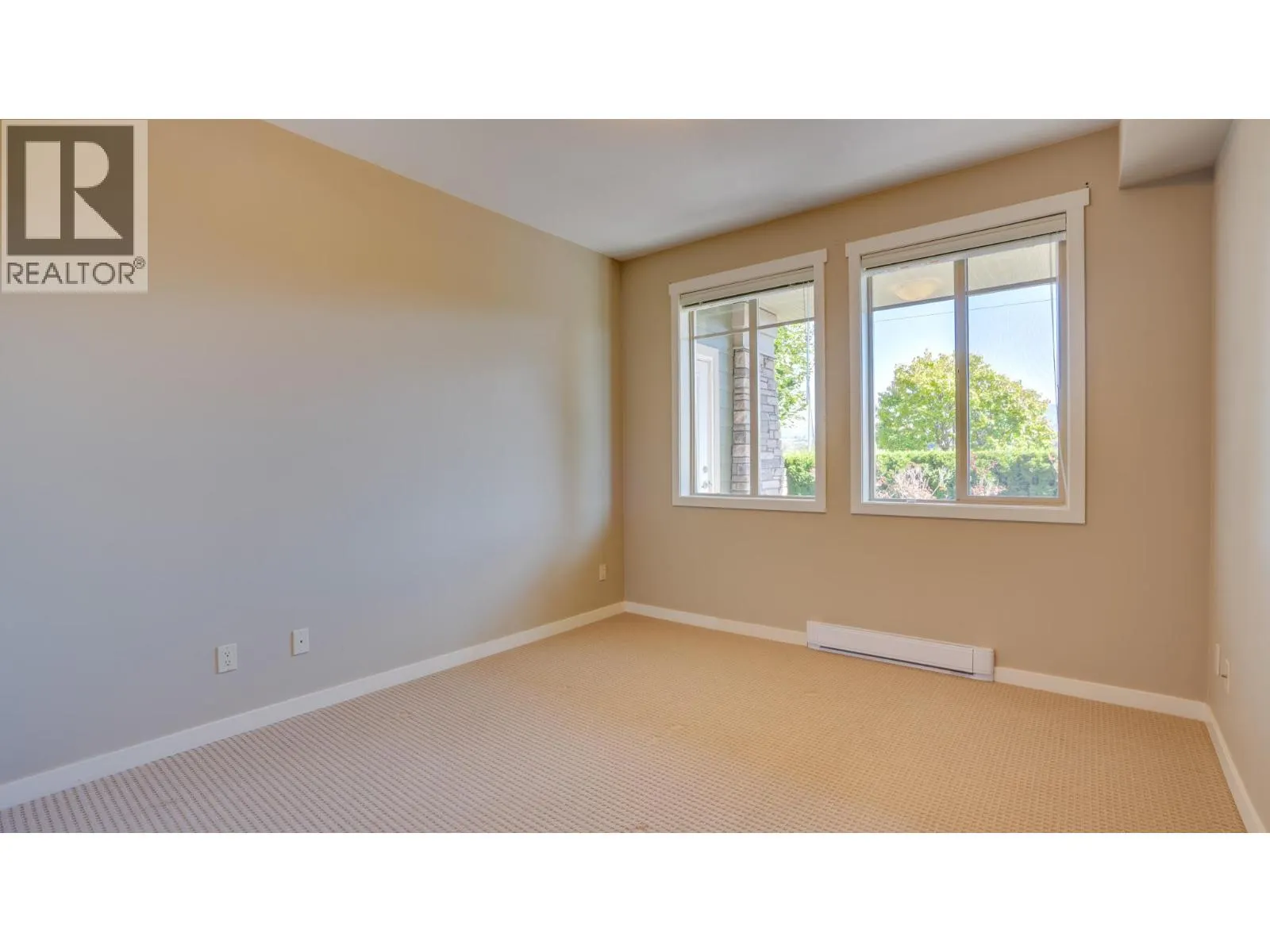 3735 Casorso Road Unit# 105