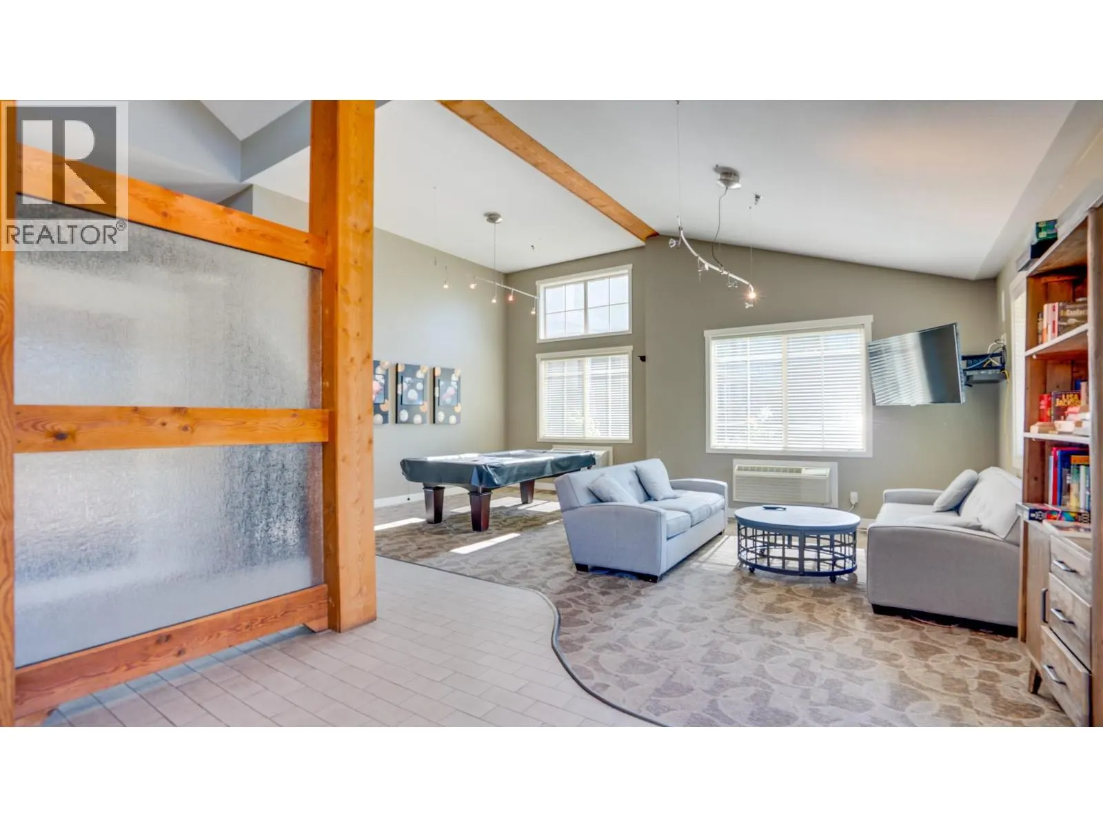3735 Casorso Road Unit# 105