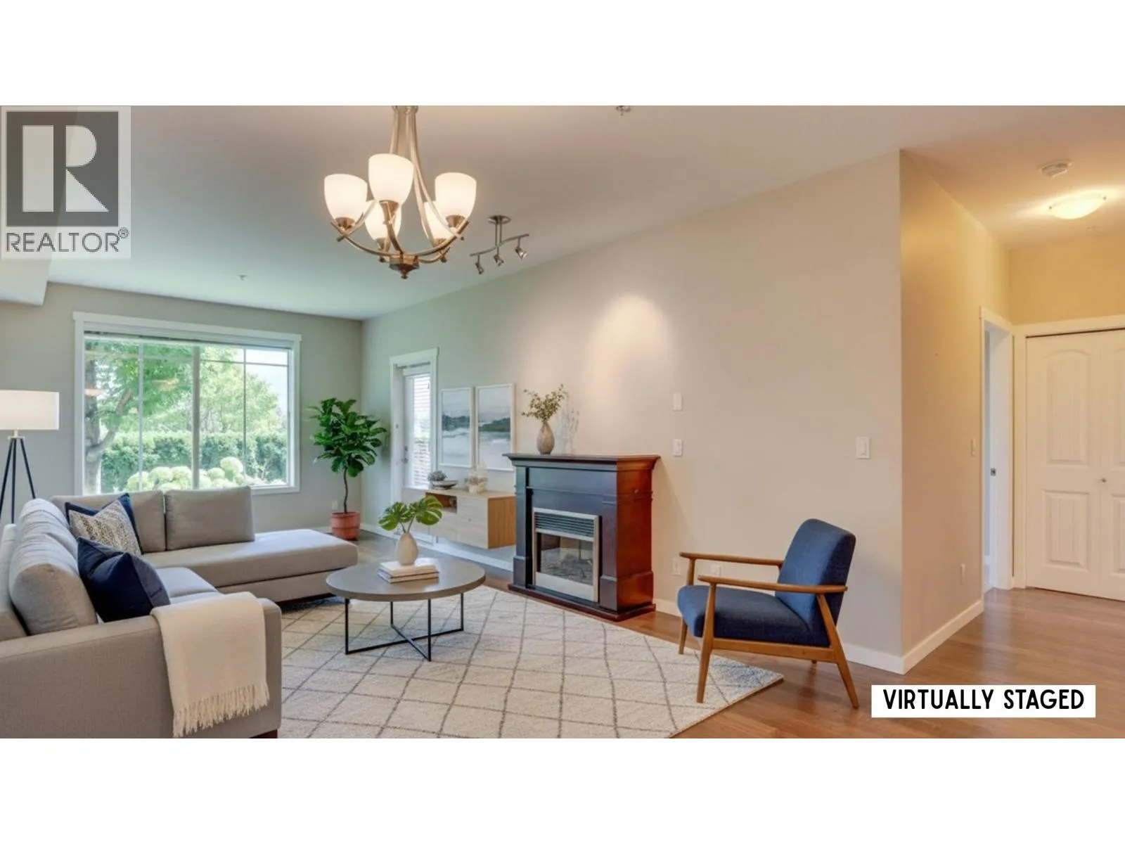3735 Casorso Road Unit# 105