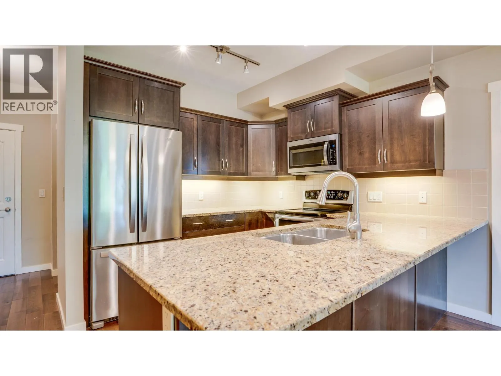 3735 Casorso Road Unit# 105
