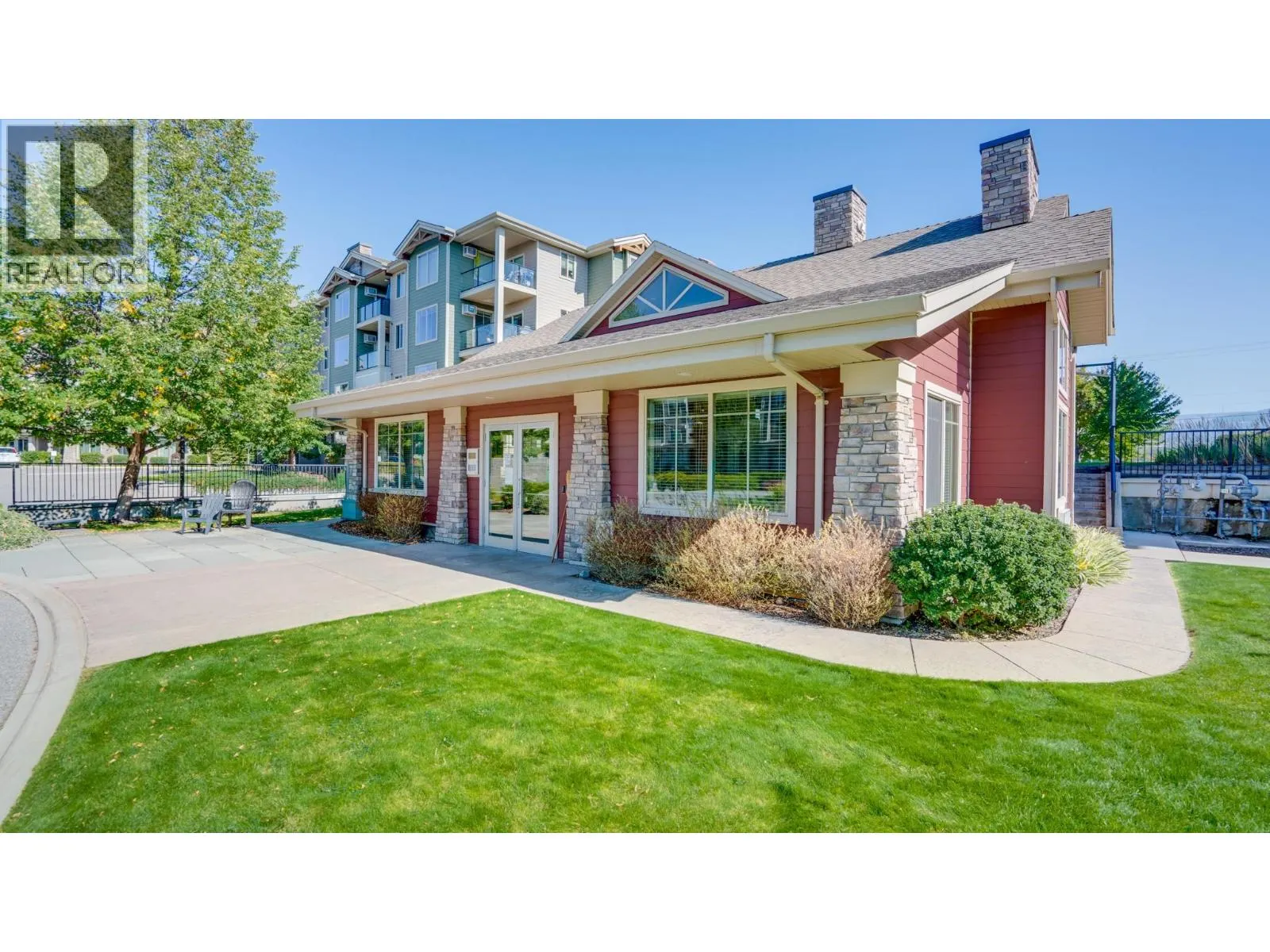 3735 Casorso Road Unit# 105