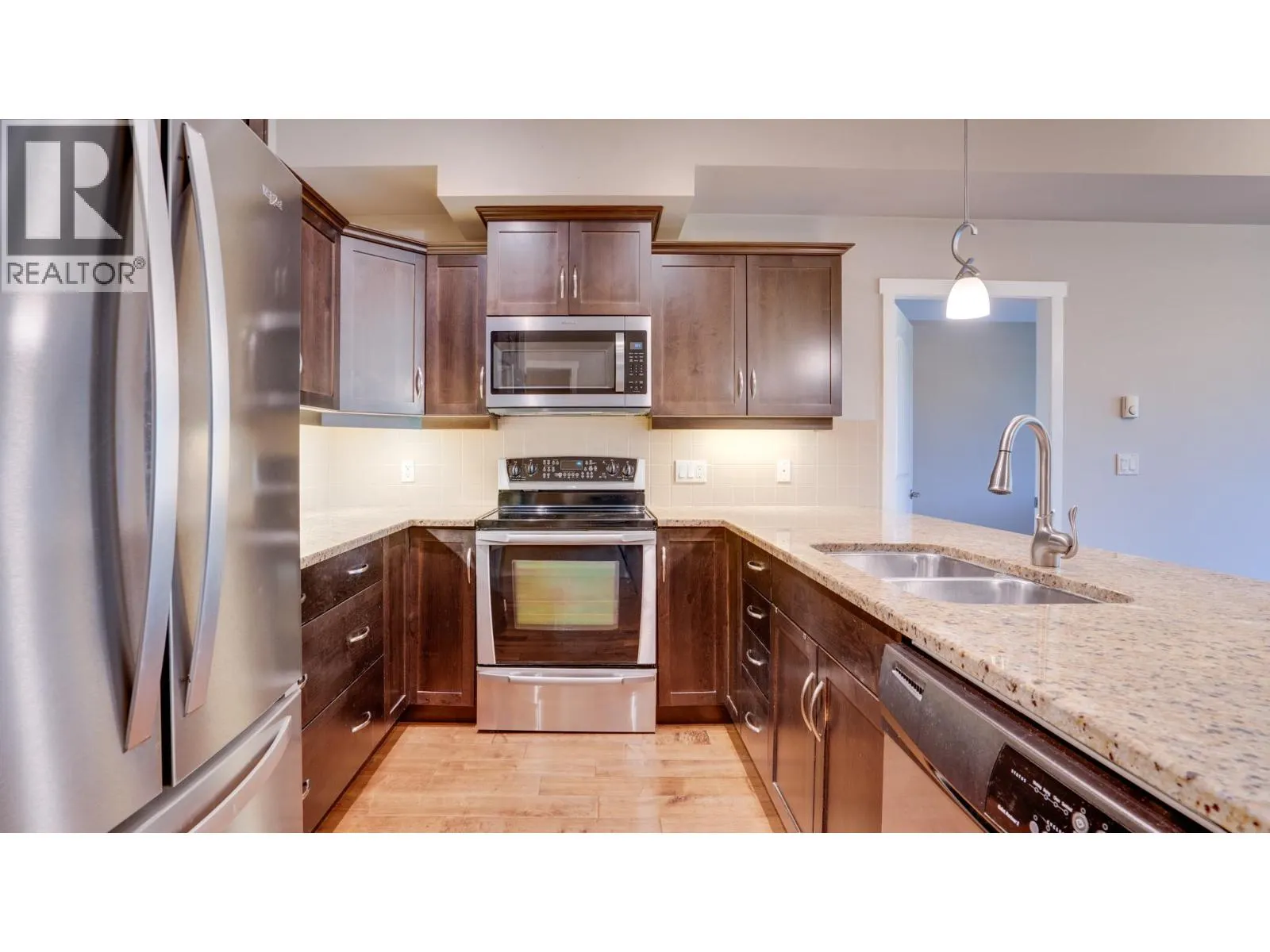3735 Casorso Road Unit# 105