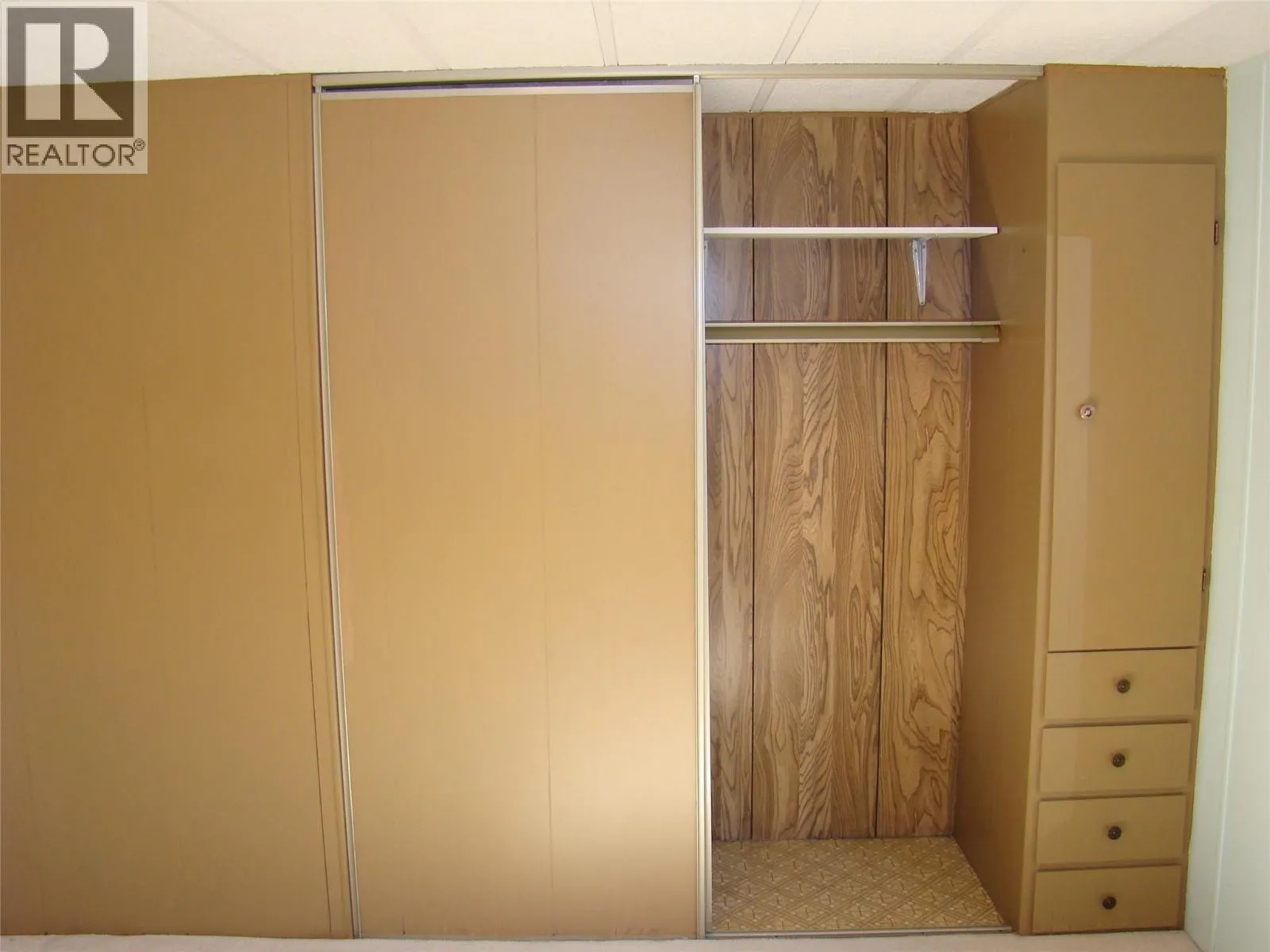5484 25 Avenue Unit# 41