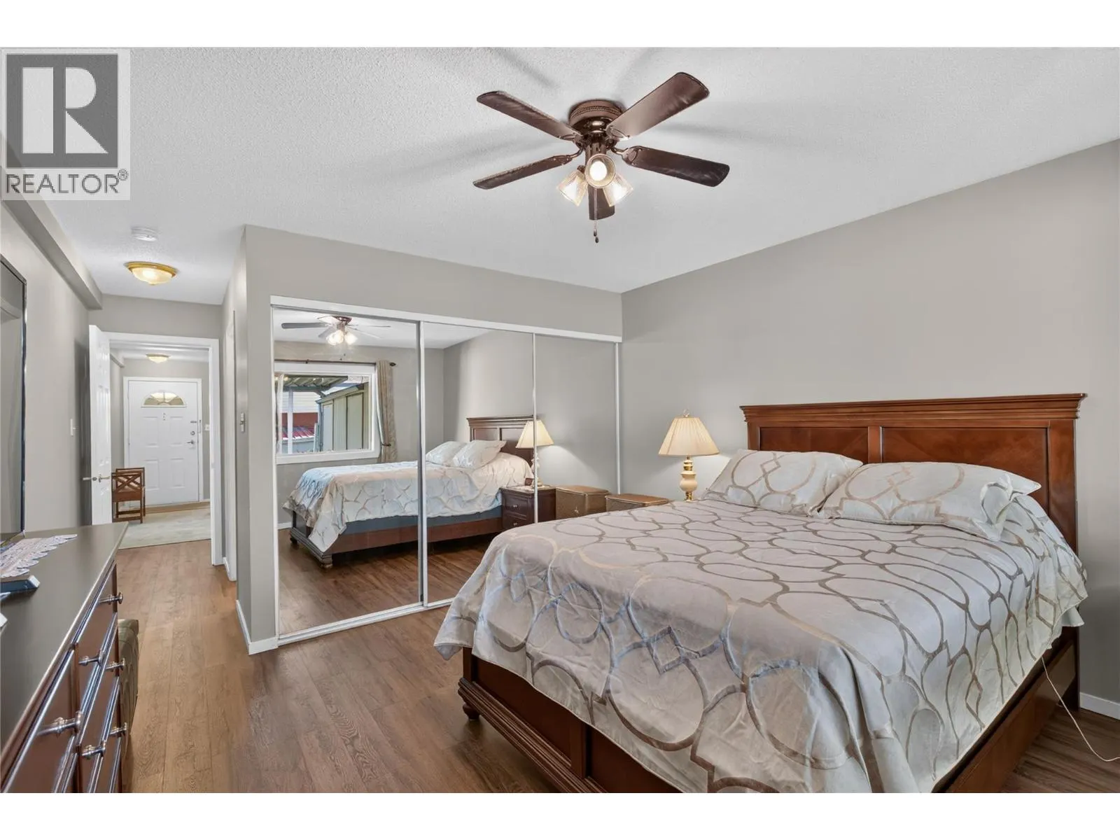 2200 40 Avenue Unit# 3